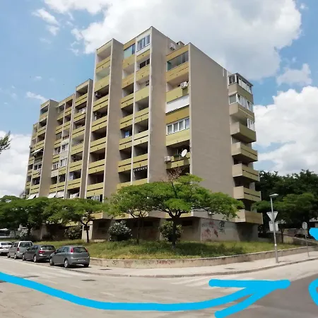 Full Equipped Flat Close To Apartmán Split