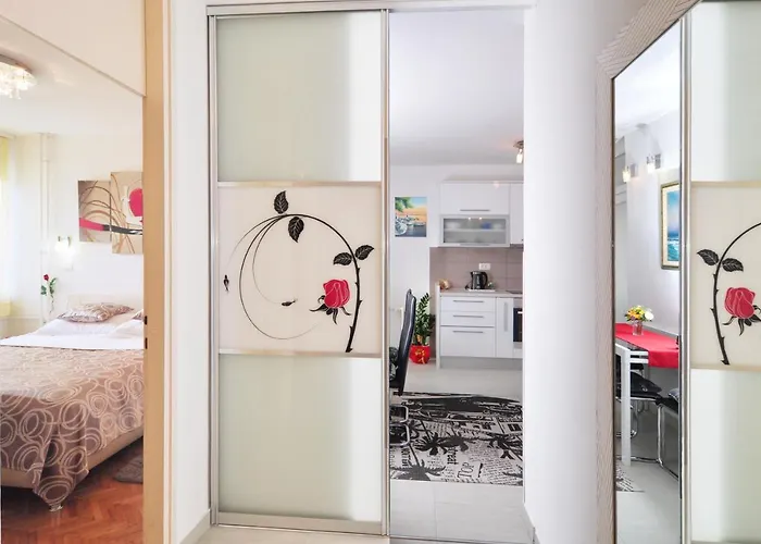 Full Equipped Flat Close To Apartman