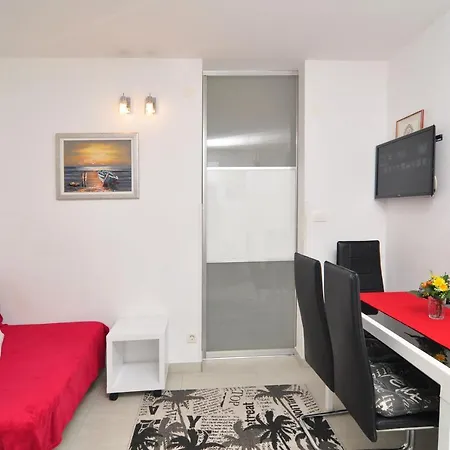 Full Equipped Flat Close To Lejlighed