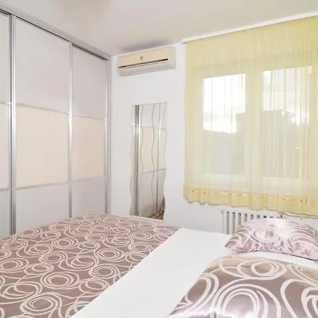 Apartment Full Equipped Flat Close To Split
